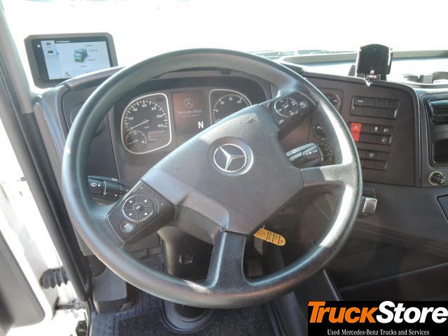 Mercedes-Benz Atego 823 L - Carrinha de contentor: foto 2 Mercedes-Benz Atego 823 L - Carrinha de contentor: foto 2
