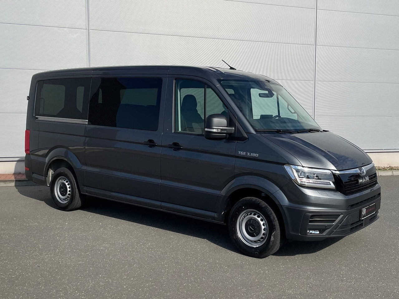 MAN TGE 3.180 Kombi L3H2 LED ACC NAVI SITZHZ - Minibus, Furgão de passageiros: foto 2 MAN TGE 3.180 Kombi L3H2 LED ACC NAVI SITZHZ - Minibus, Furgão de passageiros: foto 2