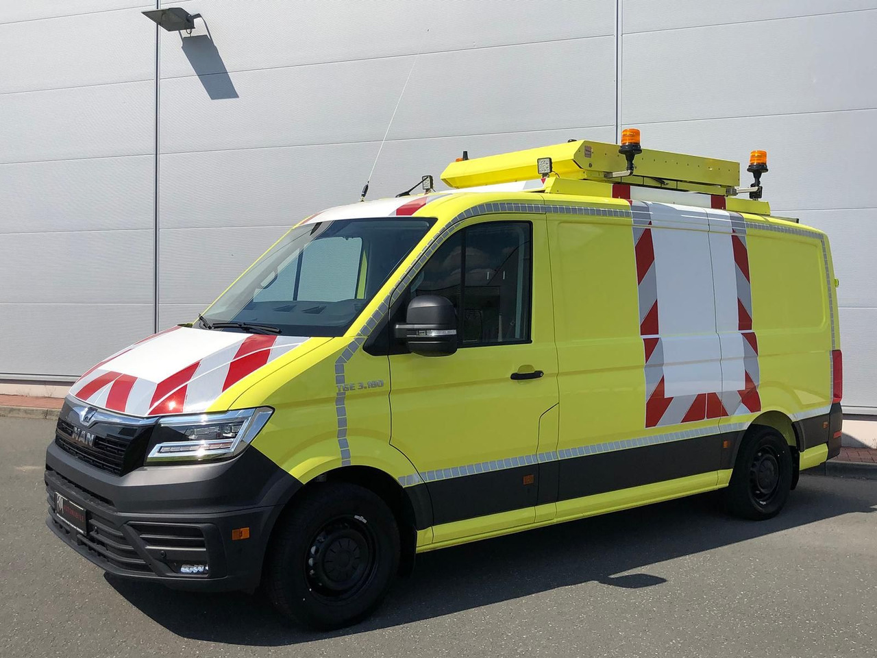 MAN TGE 3.180 L3H2 BF 4 BEGLEITFAHRZEUG ACC LED NAVI - Furgão: foto 1 MAN TGE 3.180 L3H2 BF 4 BEGLEITFAHRZEUG ACC LED NAVI - Furgão: foto 1