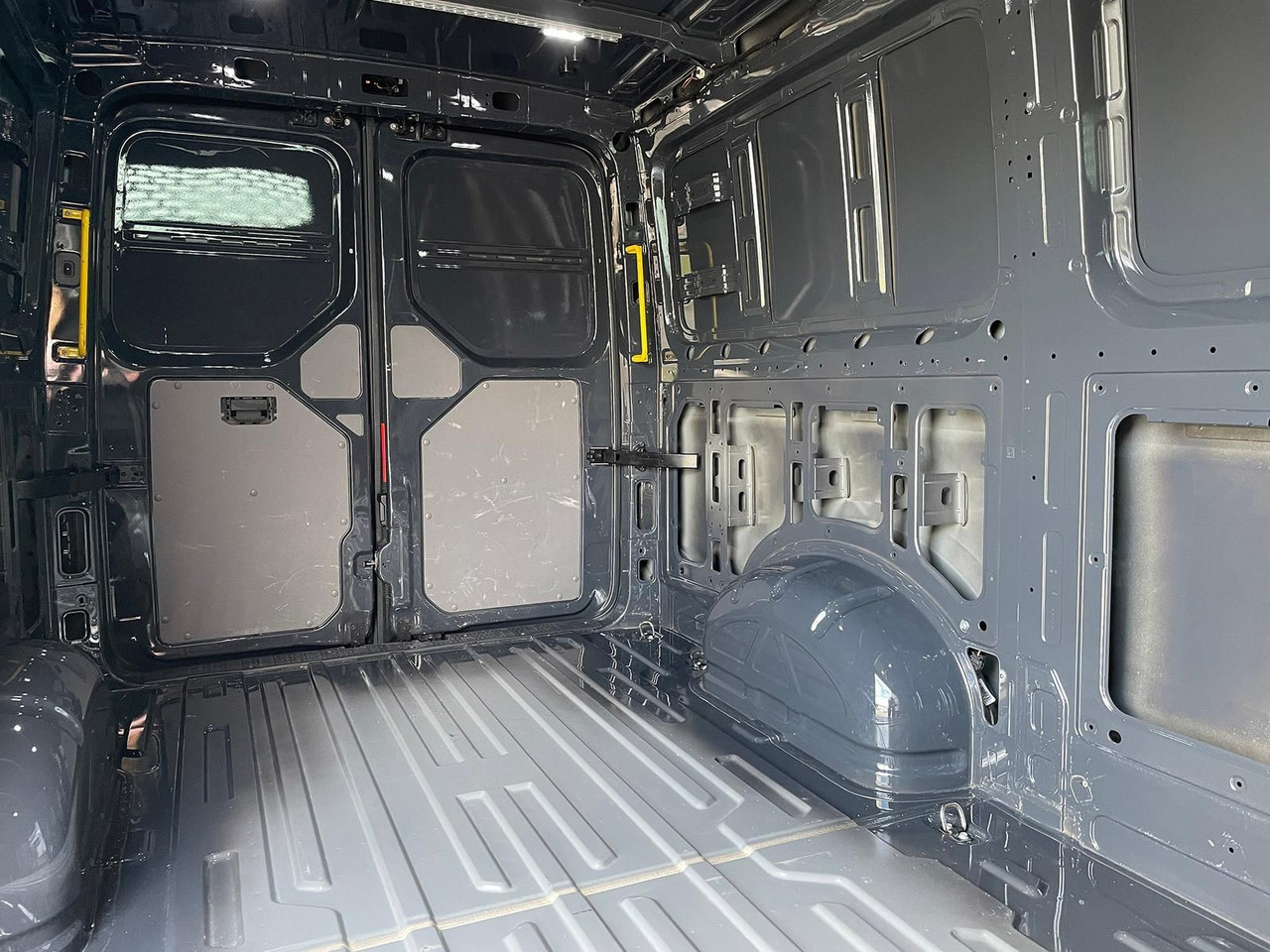 Automóvel MAN TGE 3.180 L3H2 Kasten KAMERA KLIMA AHK: foto 11 Automóvel MAN TGE 3.180 L3H2 Kasten KAMERA KLIMA AHK: foto 11