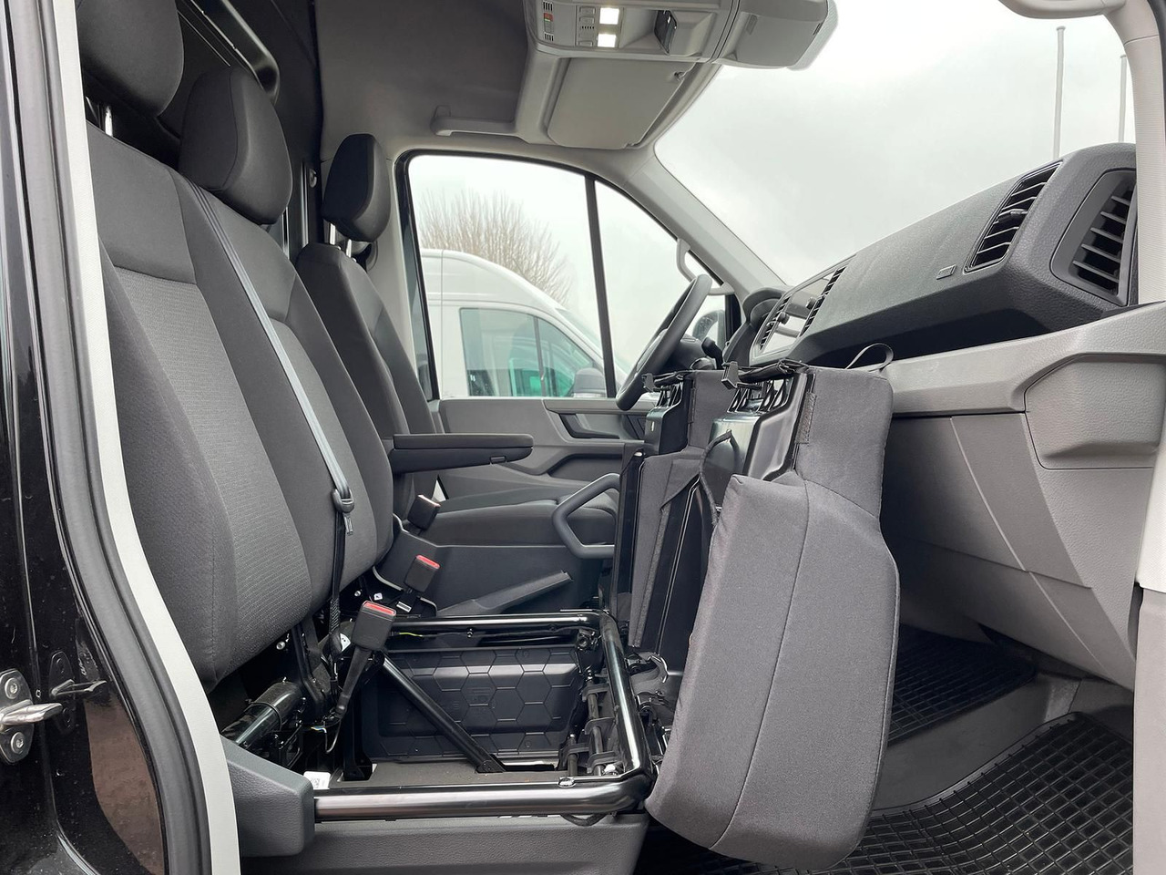 Furgão MAN TGE 3.180 L3H3 Kasten 4x4 AHK ACC NAVI STANDHZ: foto 22 Furgão MAN TGE 3.180 L3H3 Kasten 4x4 AHK ACC NAVI STANDHZ: foto 22