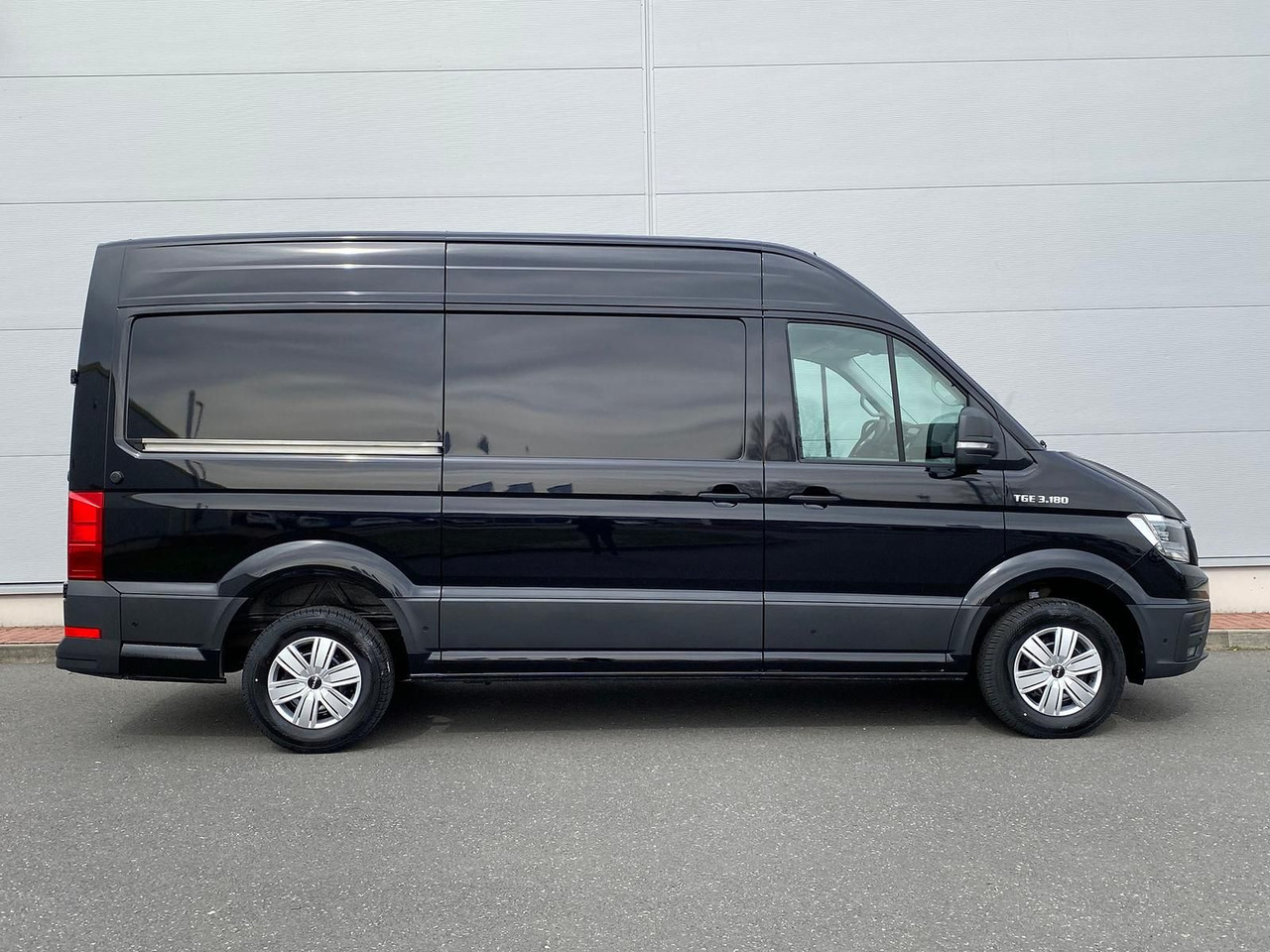 MAN TGE 3.180 L3H3 Kasten STANDHZ ACC LED SITZHZ - Furgão: foto 5 MAN TGE 3.180 L3H3 Kasten STANDHZ ACC LED SITZHZ - Furgão: foto 5