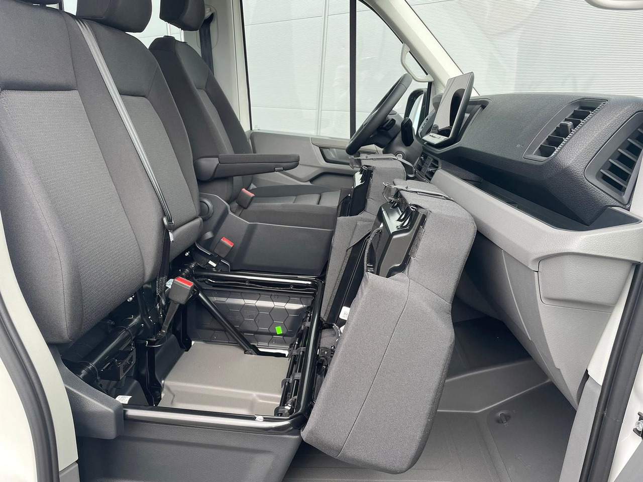 Automóvel MAN TGE 3.180 Pritsche DOKA MR KAMERA AHK SITZHZ: foto 28