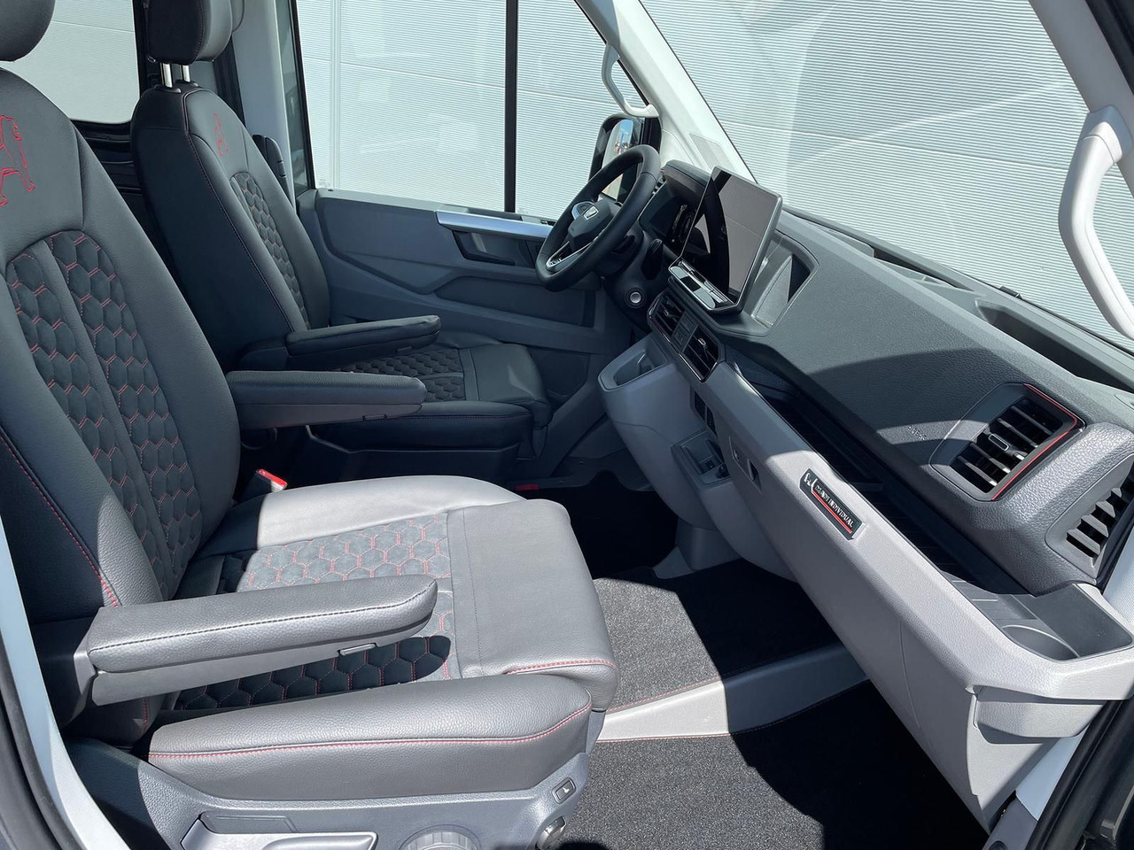 Furgão, Carrinha cabine dupla MAN TGE 3.200 L3H2 MIXTO 4x4 Individual S ACC STHZ: foto 15