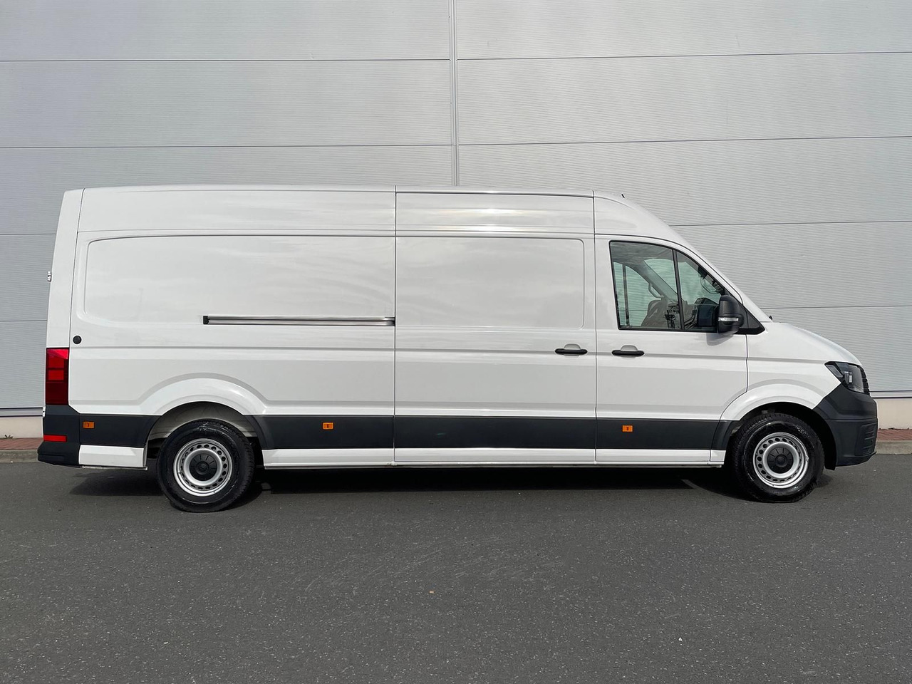 Volkswagen Crafter Kasten 35 L4H3 KAMERA KLIMA SITZHZ DAB - Furgão de passageiros: foto 5 Volkswagen Crafter Kasten 35 L4H3 KAMERA KLIMA SITZHZ DAB - Furgão de passageiros: foto 5