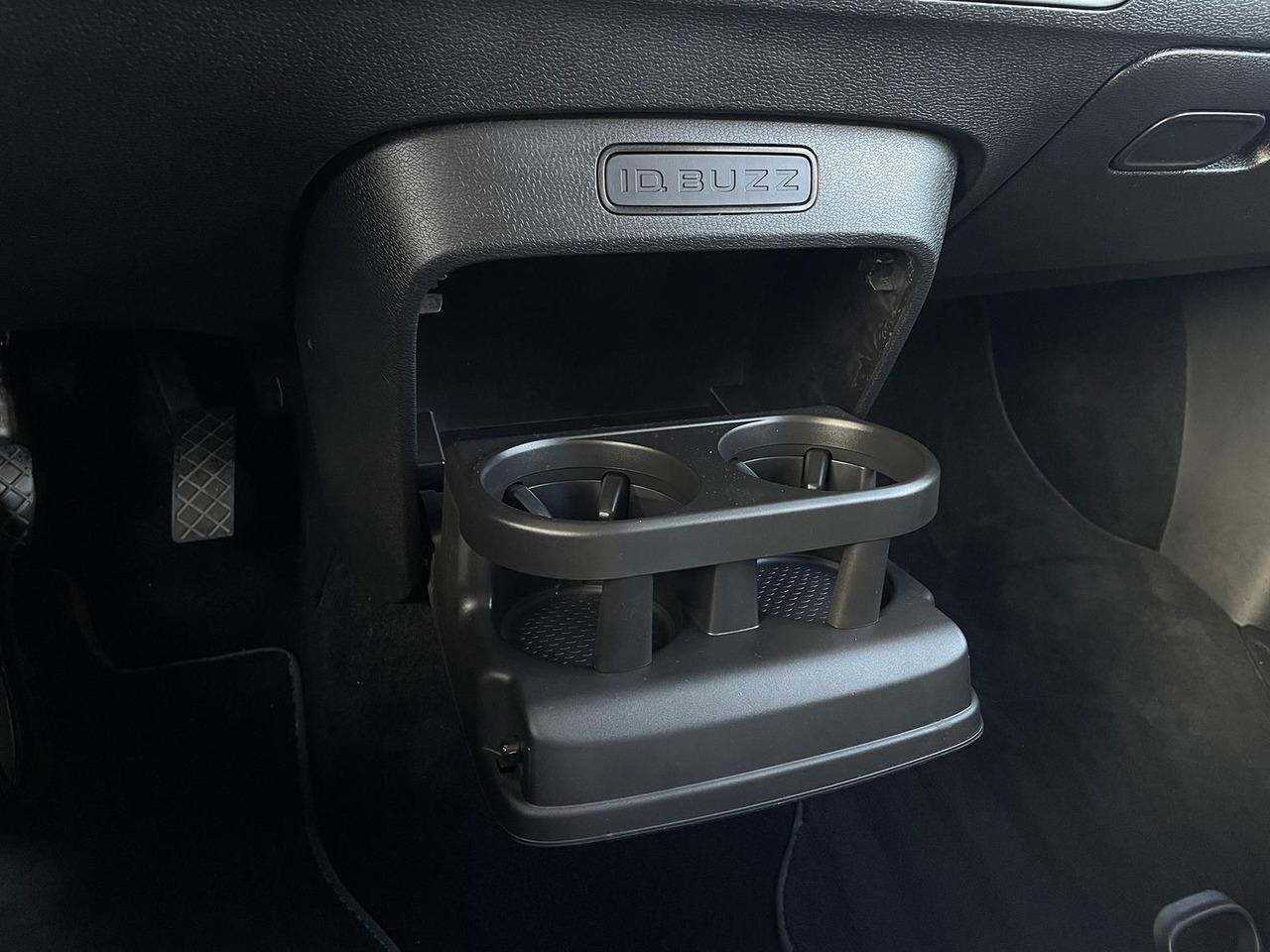 Furgão de passageiros, Carrinha elétrica Volkswagen ID.Buzz KW Fahrwerk LM Felgen KLIMA PDC ACC DAB: foto 40