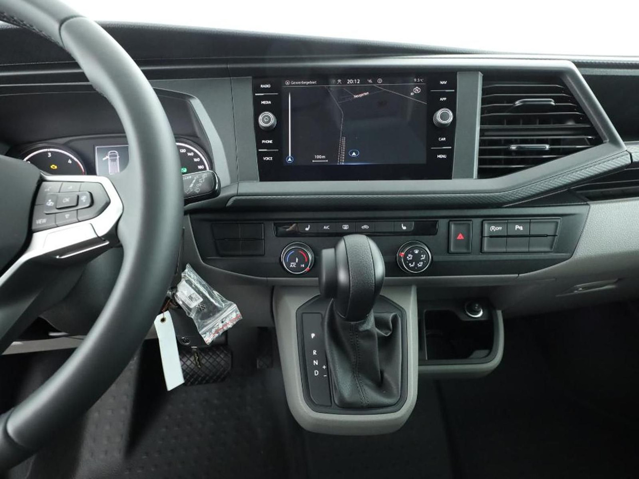 Volkswagen T6.1 Transporter 4MOTION NAVI STANDHZ ACC PDC - Furgão de passageiros: foto 5 Volkswagen T6.1 Transporter 4MOTION NAVI STANDHZ ACC PDC - Furgão de passageiros: foto 5