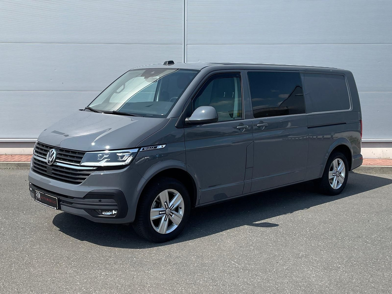 Volkswagen T6.1 Transporter lang 4M LED BEAR LOCK KAM DAB - Furgão: foto 1 Volkswagen T6.1 Transporter lang 4M LED BEAR LOCK KAM DAB - Furgão: foto 1