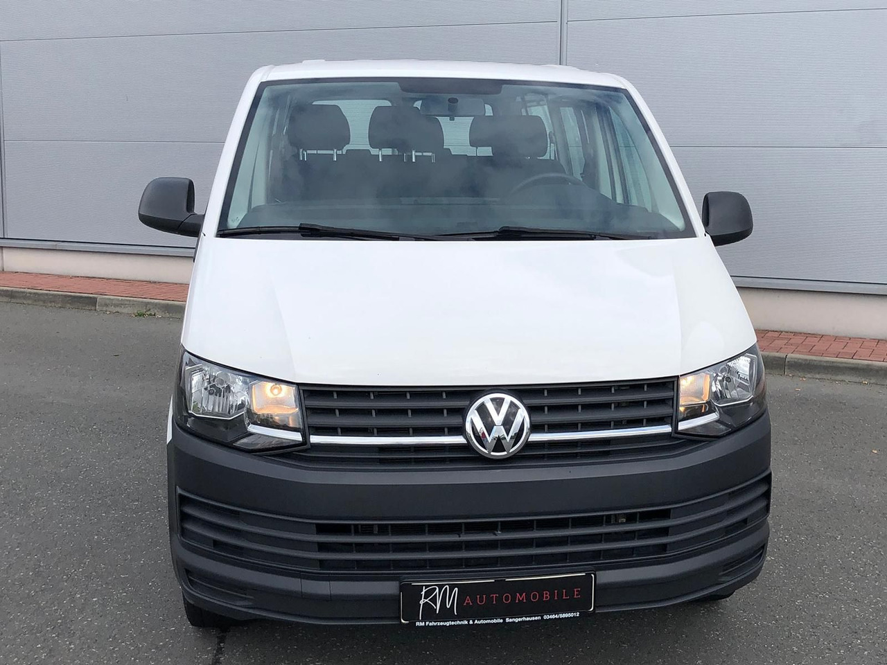 Volkswagen T6 Transporter 2.0 TDI Kombi lang 9-SITZE TEMP - Minibus, Furgão de passageiros: foto 3 Volkswagen T6 Transporter 2.0 TDI Kombi lang 9-SITZE TEMP - Minibus, Furgão de passageiros: foto 3