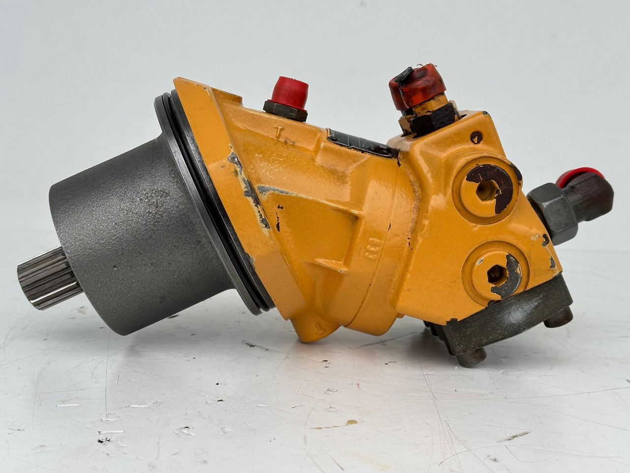 LIEBHERR Konstantmotor mit ID-Nr.5008984-ID-Nr.5007150 – Hydromatik Rexroth Axialkolbenmotor mit Nr.2000349 Typ:A2FE23/61W-NAL191. A308,A310,A312,A900ZW,R308,R310,R312,LOS914,R914,R916. #4064579.DK# - Motor hidráulico para Escavadeira: foto 4 LIEBHERR Konstantmotor mit ID-Nr.5008984-ID-Nr.5007150 – Hydromatik Rexroth Axialkolbenmotor mit Nr.2000349 Typ:A2FE23/61W-NAL191. A308,A310,A312,A900ZW,R308,R310,R312,LOS914,R914,R916. #4064579.DK# - Motor hidráulico para Escavadeira: foto 4