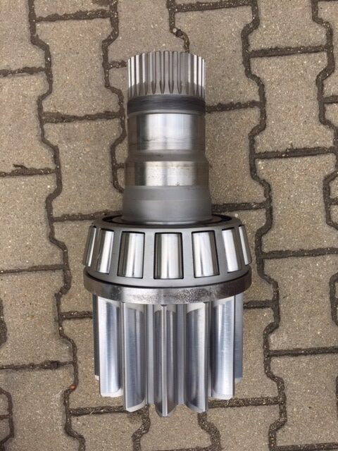 Liebherr Abtriebswelle ID-Nr.90011486. SAT375/279. P9150-1135, R9150-1133, R9150-1438, R9150-1592, R9150-1653, R9150-1857, R964C . #F04# - Semi eixo para Escavadeira: foto 1 Liebherr Abtriebswelle ID-Nr.90011486. SAT375/279. P9150-1135, R9150-1133, R9150-1438, R9150-1592, R9150-1653, R9150-1857, R964C . #F04# - Semi eixo para Escavadeira: foto 1
