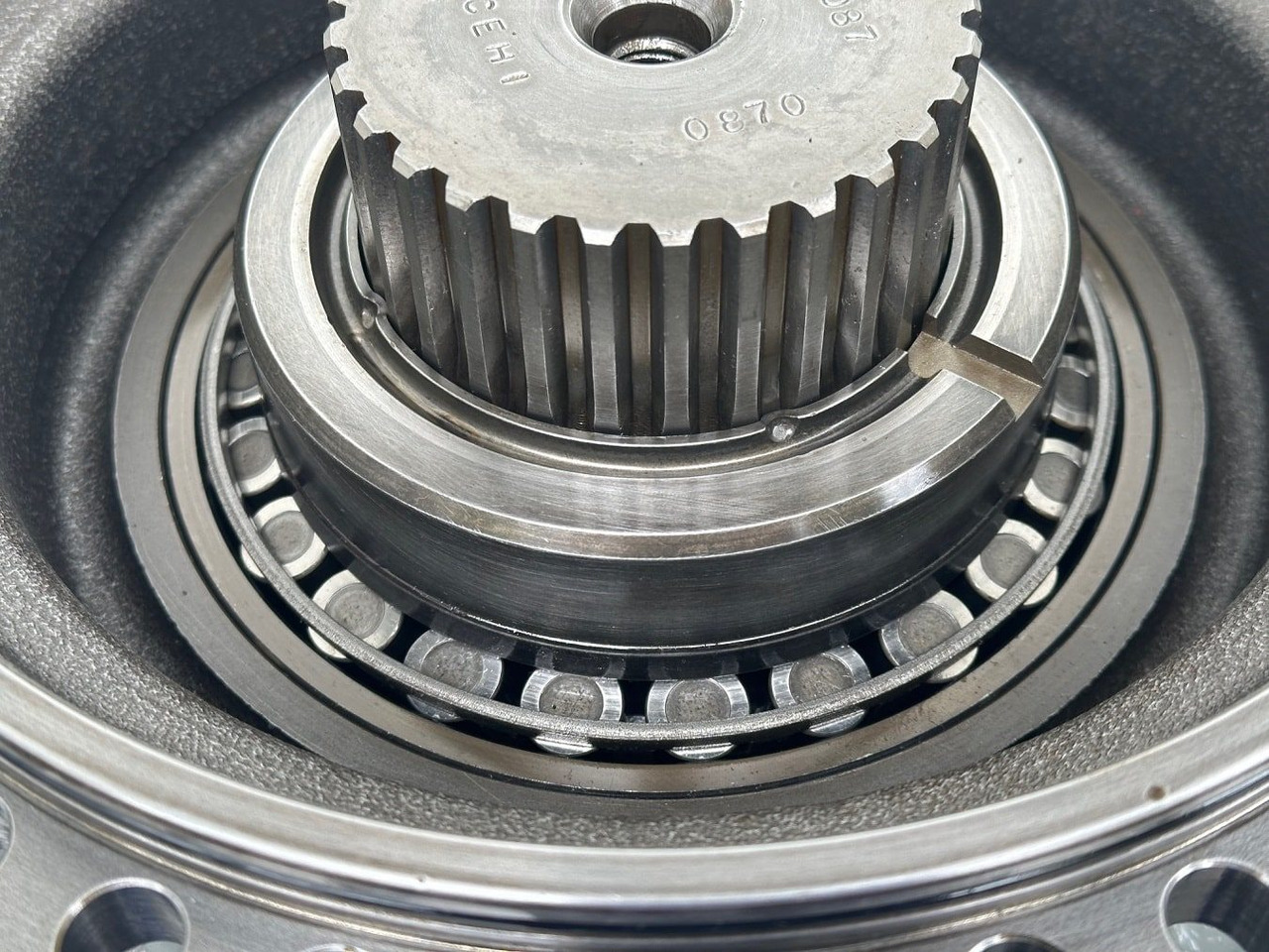 Transmissão para Máquina de construção Liebherr Abtriebswellengehäuse ID-Nr.90013701 mit Abtriebswelle ID-Nr.90214087. SAT275A290. R922 LC-1486. R924 LC-1487. #0871#0876#: foto 8 Transmissão para Máquina de construção Liebherr Abtriebswellengehäuse ID-Nr.90013701 mit Abtriebswelle ID-Nr.90214087. SAT275A290. R922 LC-1486. R924 LC-1487. #0871#0876#: foto 8