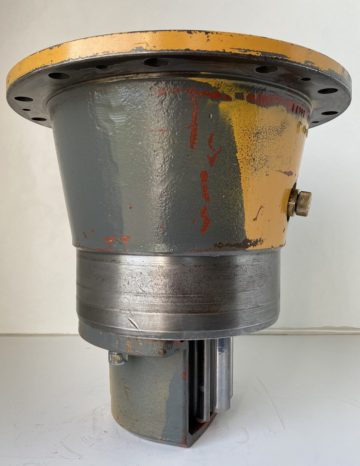 Liebherr Abtriebswellengehäuse ID-Nr.9441707 mit Abtriebswelle ID-Nr.9441713. SAT300/213 - SAT300/225 - SAT375/219. A900 C-LI, A944 B-LI, E942,LOS942,LOS944,P942,P944,R942,R944, R944B. #AB.1555# - Motor de giro para Máquina de construção: foto 1 Liebherr Abtriebswellengehäuse ID-Nr.9441707 mit Abtriebswelle ID-Nr.9441713. SAT300/213 - SAT300/225 - SAT375/219. A900 C-LI, A944 B-LI, E942,LOS942,LOS944,P942,P944,R942,R944, R944B. #AB.1555# - Motor de giro para Máquina de construção: foto 1