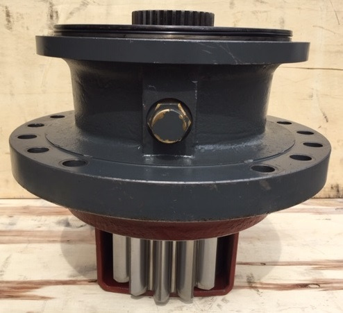 Liebherr Abtriebswellengehäuse and Abtriebswelle, ID-Nr.90208566 – ID-Nr.90202630. - Motor de giro para Escavadeira: foto 2 Liebherr Abtriebswellengehäuse and Abtriebswelle, ID-Nr.90208566 – ID-Nr.90202630. - Motor de giro para Escavadeira: foto 2