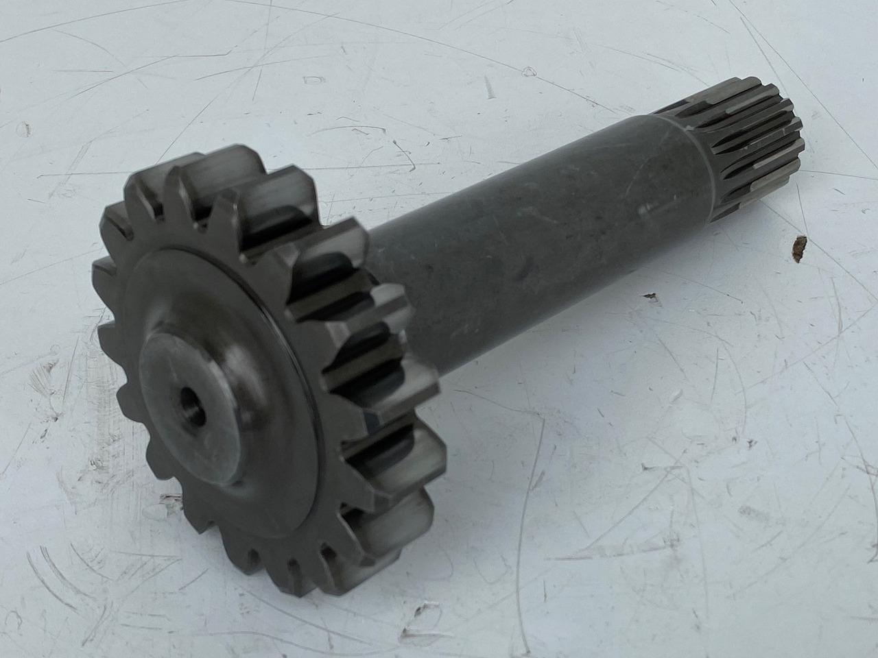 Liebherr Antriebswelle ID-Nr.969527001. FAT355P077. LH26, LH30, R906, R916, R920, R922, R924, R926 COMP, R926. #ANT2804# - Comando final para Escavadora de rastos: foto 1 Liebherr Antriebswelle ID-Nr.969527001. FAT355P077. LH26, LH30, R906, R916, R920, R922, R924, R926 COMP, R926. #ANT2804# - Comando final para Escavadora de rastos: foto 1