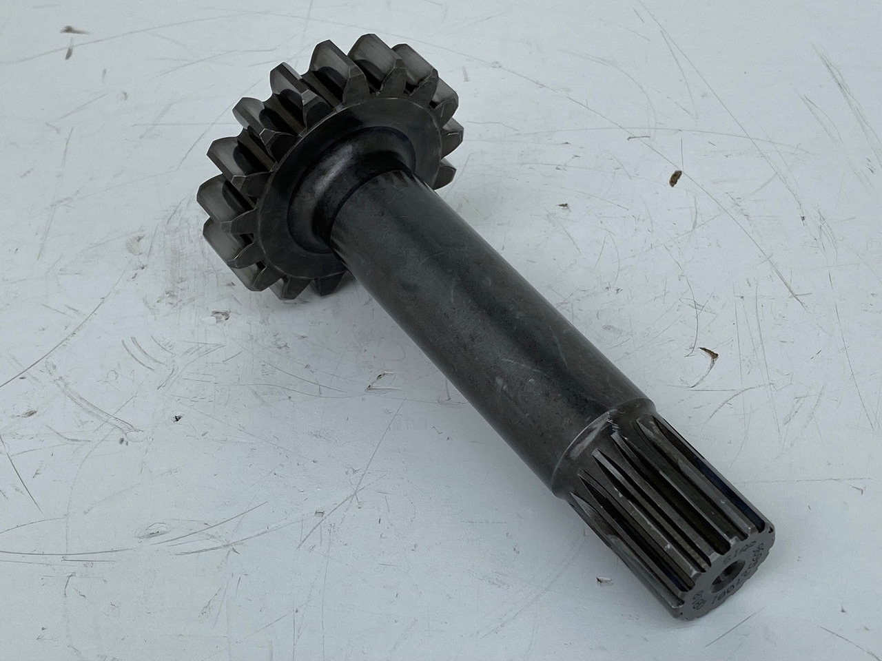 Liebherr Antriebswelle ID-Nr.969527001. FAT355P077. LH26, LH30, R906, R916, R920, R922, R924, R926 COMP, R926. #ANT2804# - Comando final para Escavadora de rastos: foto 2 Liebherr Antriebswelle ID-Nr.969527001. FAT355P077. LH26, LH30, R906, R916, R920, R922, R924, R926 COMP, R926. #ANT2804# - Comando final para Escavadora de rastos: foto 2