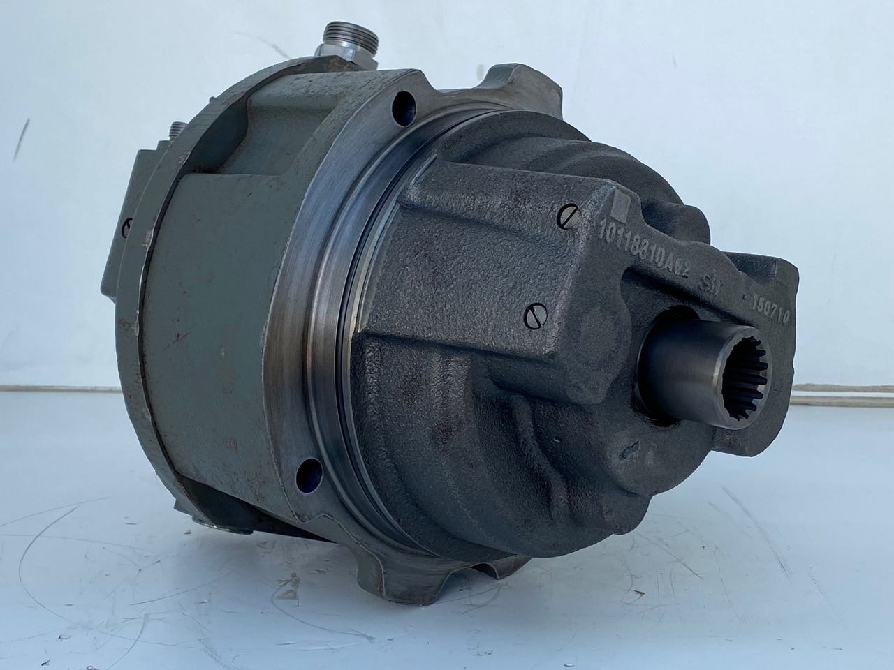 Liebherr Hydraulikeinbaumotor CMVE O 108. ID-Nr.10118562 - ID-Nr.10132610 - ID-Nr.10129048. LOS1916, LOS916, LOS926, R906, R916, R918, R920, R922, R924, R926COMP, R926, R936. #27979# - Motor hidráulico para Escavadora de rastos: foto 4 Liebherr Hydraulikeinbaumotor CMVE O 108. ID-Nr.10118562 - ID-Nr.10132610 - ID-Nr.10129048. LOS1916, LOS916, LOS926, R906, R916, R918, R920, R922, R924, R926COMP, R926, R936. #27979# - Motor hidráulico para Escavadora de rastos: foto 4