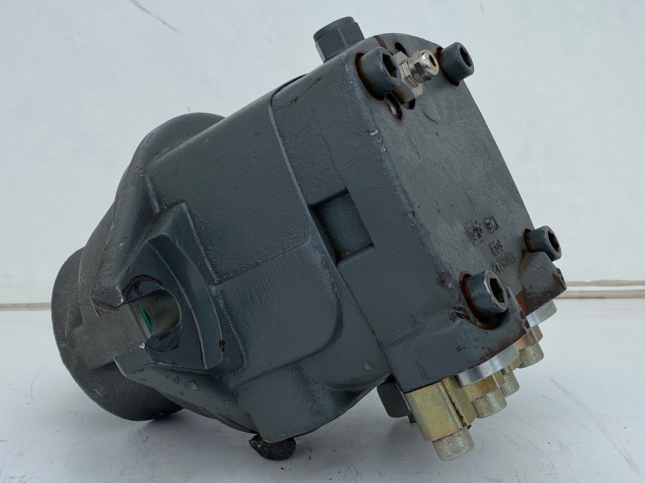 Liebherr Hydraulikeinbaumotor FMF090, ID-Nr.10120382 - ID-Nr.9273168 - ID-Nr.9074075. A900, A944, LH60, E942, EP944, ER944, LOS942, LOS944, P942, P944, R934 TR, R940, R942, R944, R946, R950. #17868 - Motor hidráulico para Escavadora de rastos: foto 3 Liebherr Hydraulikeinbaumotor FMF090, ID-Nr.10120382 - ID-Nr.9273168 - ID-Nr.9074075. A900, A944, LH60, E942, EP944, ER944, LOS942, LOS944, P942, P944, R934 TR, R940, R942, R944, R946, R950. #17868 - Motor hidráulico para Escavadora de rastos: foto 3