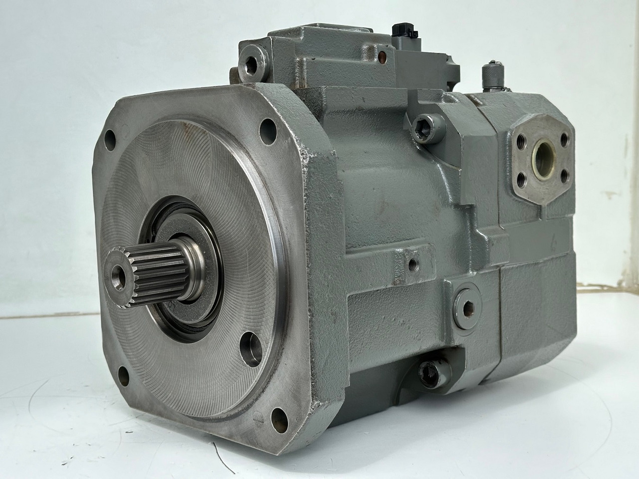 Liebherr Hydraulikverstellpumpe Typ:DPV O 165. ID-Nr.10120060 - ID-Nr.10144915. LH120 C-1103, LH120 CG-1103, LH120 M-1102. #10144915.13342# - Bomba hidráulica para Escavadeira de rodas: foto 1 Liebherr Hydraulikverstellpumpe Typ:DPV O 165. ID-Nr.10120060 - ID-Nr.10144915. LH120 C-1103, LH120 CG-1103, LH120 M-1102. #10144915.13342# - Bomba hidráulica para Escavadeira de rodas: foto 1