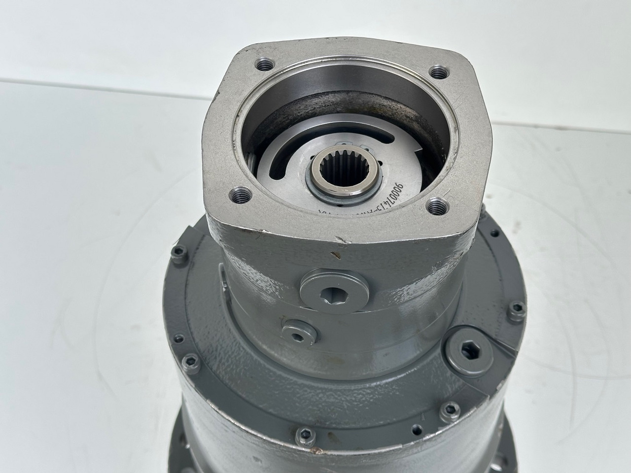 Liebherr Liebherr Drehwerkantrieb Typ:DAT200/1455 mit ID-Nr.13763178 - ID-Nr.13777972. #13763178.545-01211# - Motor de giro para Grua móvel: foto 4 Liebherr Liebherr Drehwerkantrieb Typ:DAT200/1455 mit ID-Nr.13763178 - ID-Nr.13777972. #13763178.545-01211# - Motor de giro para Grua móvel: foto 4