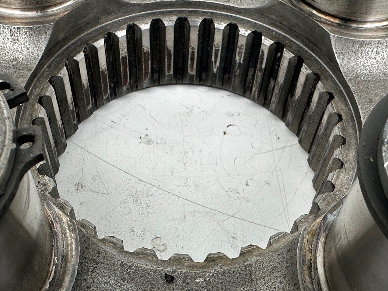 Liebherr Planetenträger ID-Nr.90006540. SAT300/271, SAT300/282, SAT300/288, SAT300/295. LH40, LH50, R936,R950 T, R960 T. #90006540.L6.675# - Motor de giro para Máquina de construção: foto 5 Liebherr Planetenträger ID-Nr.90006540. SAT300/271, SAT300/282, SAT300/288, SAT300/295. LH40, LH50, R936,R950 T, R960 T. #90006540.L6.675# - Motor de giro para Máquina de construção: foto 5