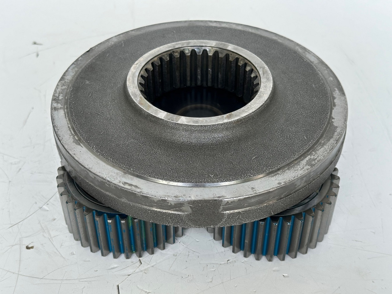 Liebherr Planetenträger ID-Nr.944306303 mit Planetenrad ID-Nr.13472127. A914 B,A914 C,A924,LH30,LH35,A932,A934,P924 C,E932,P914,P924 COMP,R906,R914,R916,R924,R926,R932,R934,R944. #944306303.23.03# - Motor de giro para Máquina de construção: foto 4 Liebherr Planetenträger ID-Nr.944306303 mit Planetenrad ID-Nr.13472127. A914 B,A914 C,A924,LH30,LH35,A932,A934,P924 C,E932,P914,P924 COMP,R906,R914,R916,R924,R926,R932,R934,R944. #944306303.23.03# - Motor de giro para Máquina de construção: foto 4