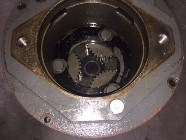 Liebherr Schwenkantrieb SAT250/278, ID-Nr.90017772 - ID-Nr.90017774 - ID-Nr.90209641. - Motor de giro para Escavadora de rastos: foto 4 Liebherr Schwenkantrieb SAT250/278, ID-Nr.90017772 - ID-Nr.90017774 - ID-Nr.90209641. - Motor de giro para Escavadora de rastos: foto 4