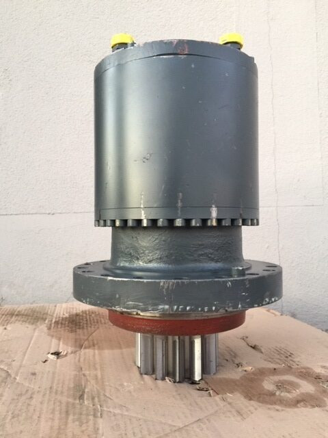 Liebherr Schwenkantrieb SAT250/278, ID-Nr.90214865 - ID-Nr.90017774 - ID-Nr.90209641. - Motor de giro para Escavadora de rastos: foto 1 Liebherr Schwenkantrieb SAT250/278, ID-Nr.90214865 - ID-Nr.90017774 - ID-Nr.90209641. - Motor de giro para Escavadora de rastos: foto 1