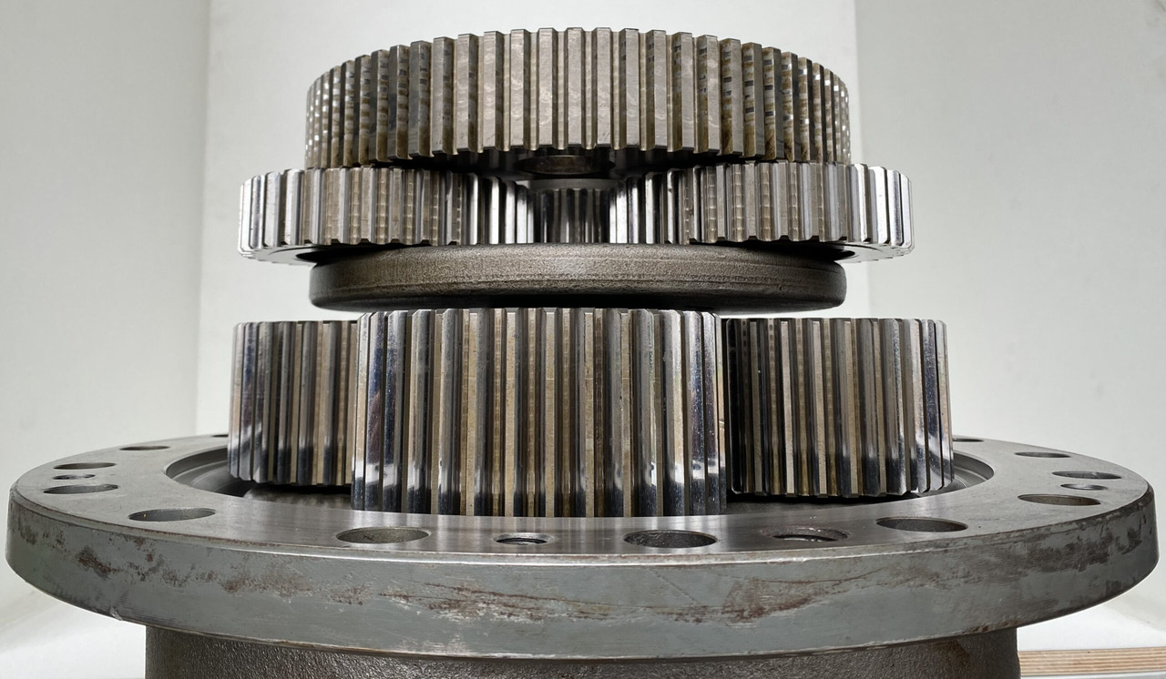 Motor de giro para Escavadora de rastos Liebherr Schwenkantrieb SAT375/279,   ID-Nr.90011483.    P9150-1135, R9150-1133, R9150-1438, R9150-1592, R9150-1653, R9150-1857, R964 C.   #0164#: foto 11 Motor de giro para Escavadora de rastos Liebherr Schwenkantrieb SAT375/279,   ID-Nr.90011483.    P9150-1135, R9150-1133, R9150-1438, R9150-1592, R9150-1653, R9150-1857, R964 C.   #0164#: foto 11