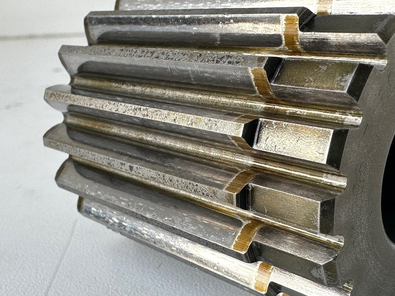 Motor de giro para Máquina de construção Liebherr Sonnenrad ID-Nr.90213988. SAT250/278,SAT250/287,SAT250A300.A913 COMP,A914 COMP,A914,A916,A918 COMP,A920,A920,A922 RAIL,A924 RAIL,LH18,LH22,LH24,LH26,R914 RAIL,R914 COMP,R918,R920,R922. #90213: foto 9 Motor de giro para Máquina de construção Liebherr Sonnenrad ID-Nr.90213988. SAT250/278,SAT250/287,SAT250A300.A913 COMP,A914 COMP,A914,A916,A918 COMP,A920,A920,A922 RAIL,A924 RAIL,LH18,LH22,LH24,LH26,R914 RAIL,R914 COMP,R918,R920,R922. #90213: foto 9