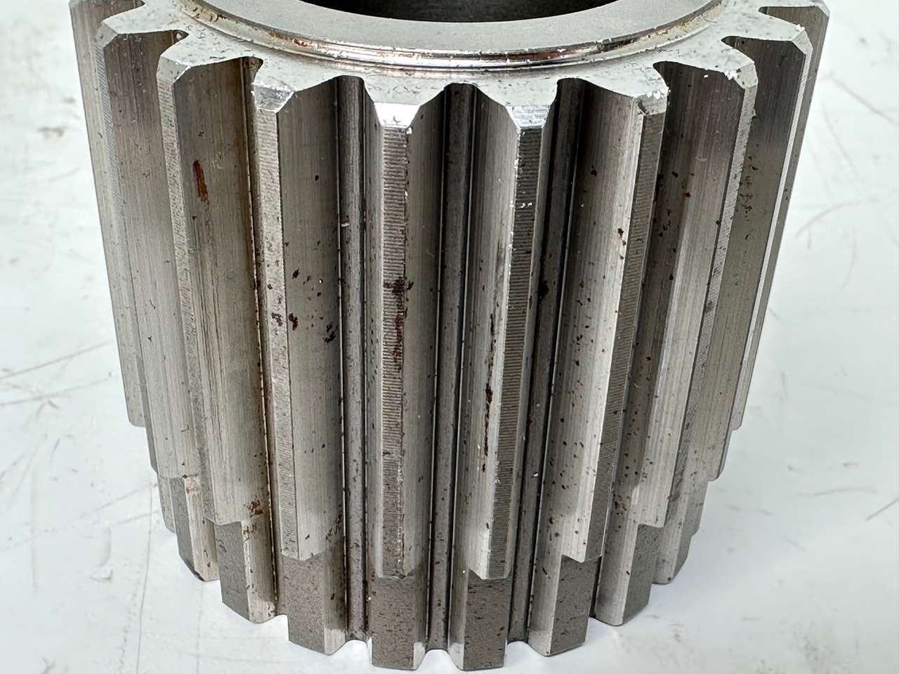 Liebherr Sonnenrad ID-Nr.9442837. FAT350 - FAT350P022 - FAT350P032 - FAT350P059 - FAT350P062 - FAT350P068 - FAT350P079. LH22, LOS103, ER912, LOS914, LOS924 COMP, R313, R317, R900, R902, R904, R912, - Caixa de velocidade para Escavadora de rastos: foto 4 Liebherr Sonnenrad ID-Nr.9442837. FAT350 - FAT350P022 - FAT350P032 - FAT350P059 - FAT350P062 - FAT350P068 - FAT350P079. LH22, LOS103, ER912, LOS914, LOS924 COMP, R313, R317, R900, R902, R904, R912, - Caixa de velocidade para Escavadora de rastos: foto 4