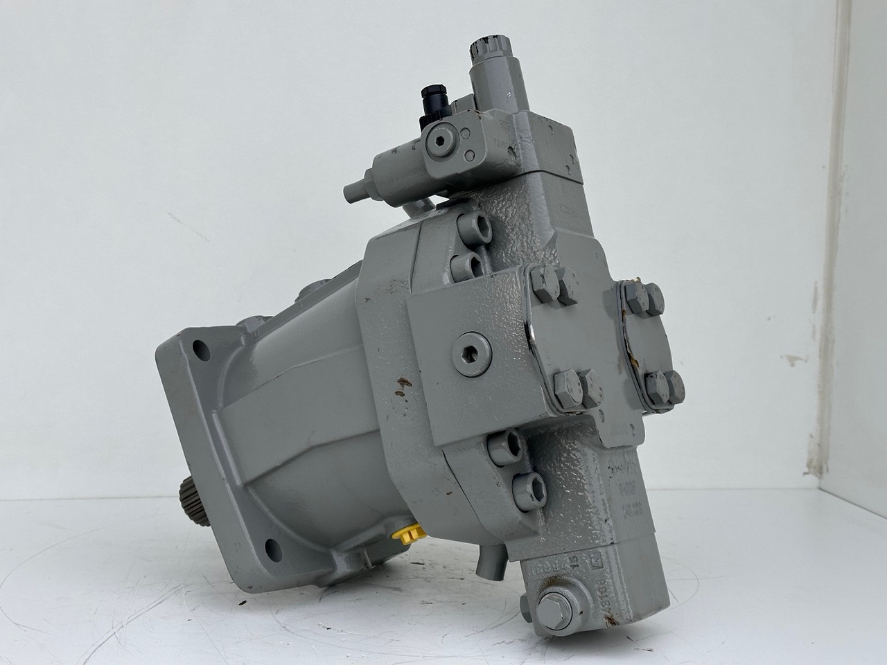 Liebherr Verstellmotor ID-Nr.510240108 - Hydromatik Rexroth Axialkolben-Verstellmotor Typ:A6VM140EP2D/63W-VZB017HB. #24338070# - Motor hidráulico para Guindaste sobre esteiras: foto 3 Liebherr Verstellmotor ID-Nr.510240108 - Hydromatik Rexroth Axialkolben-Verstellmotor Typ:A6VM140EP2D/63W-VZB017HB. #24338070# - Motor hidráulico para Guindaste sobre esteiras: foto 3