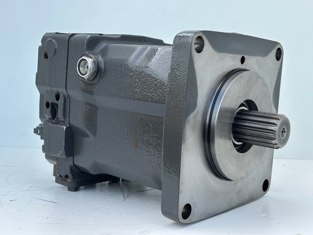 Linde Verstellmotor-Axialkolbenmotor Typ:HMV210-02 2532. #HMV210-02.2532# - Motor hidráulico: foto 2 Linde Verstellmotor-Axialkolbenmotor Typ:HMV210-02 2532. #HMV210-02.2532# - Motor hidráulico: foto 2