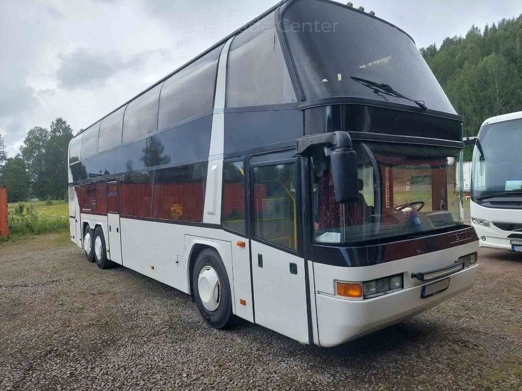 NEOPLAN Skyliner N122/3 - Autocarro: foto 1 NEOPLAN Skyliner N122/3 - Autocarro: foto 1