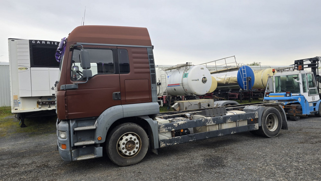 MAN TGA 18.430 4x2 (Nr. 6167) - Camião chassi: foto 2 MAN TGA 18.430 4x2 (Nr. 6167) - Camião chassi: foto 2