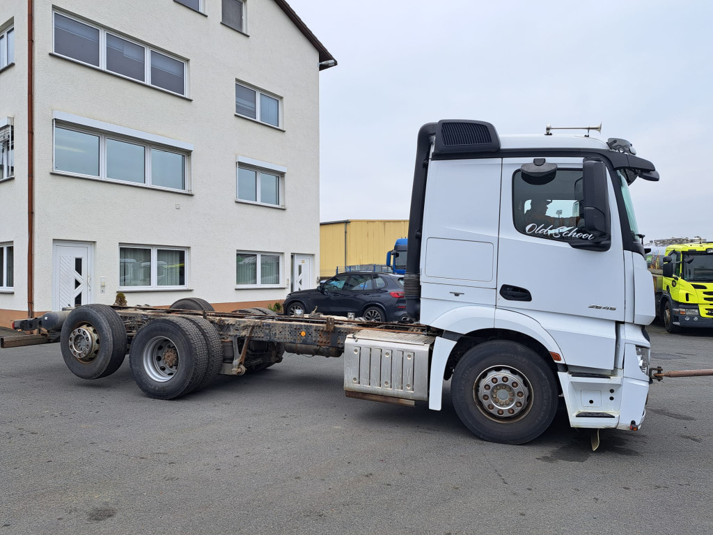 Mercedes Benz Actros 2545 L 6x2 Motorschaden(Nr. 5785) - Camião chassi: foto 1 Mercedes Benz Actros 2545 L 6x2 Motorschaden(Nr. 5785) - Camião chassi: foto 1