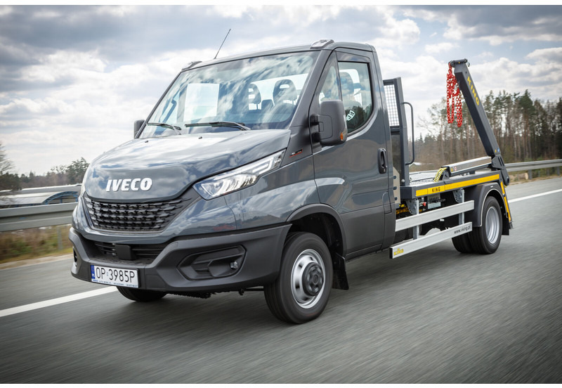 Iveco Daily 70C18 + KING Bramowiec / Skiploader / Absetzkipper - Camião multibenne: foto 2 Iveco Daily 70C18 + KING Bramowiec / Skiploader / Absetzkipper - Camião multibenne: foto 2