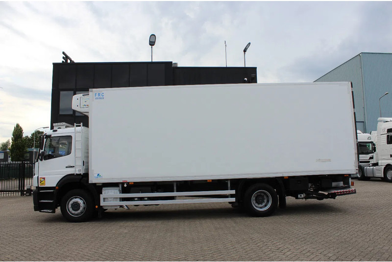Mercedes-Benz Axor 1829 * MANAUL * EURO5 * 4X2 * CARRIER SUPRA 850 * - Camião frigorífico: foto 2 Mercedes-Benz Axor 1829 * MANAUL * EURO5 * 4X2 * CARRIER SUPRA 850 * - Camião frigorífico: foto 2