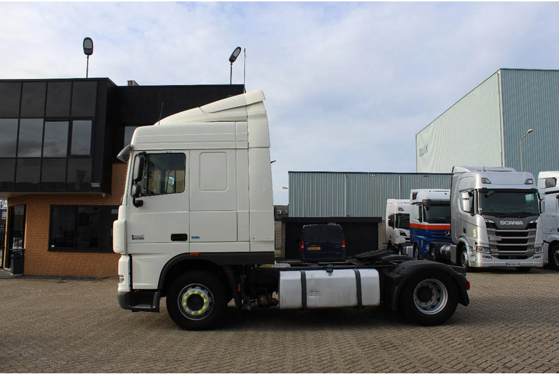 DAF XF 105.460 * EURO5 EEV * 4X2 * - Tractor: foto 2 DAF XF 105.460 * EURO5 EEV * 4X2 * - Tractor: foto 2
