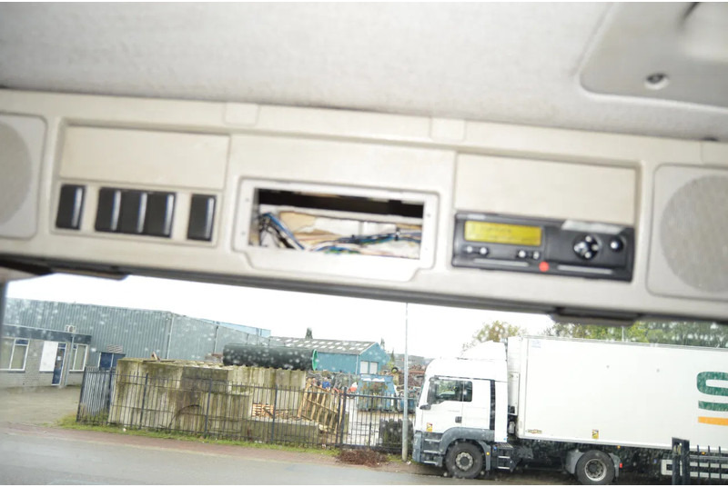 Camião frigorífico Volvo FM 370 * EURO5 * CARRIER SUPRA 950 SILENT * 6X2 *: foto 20