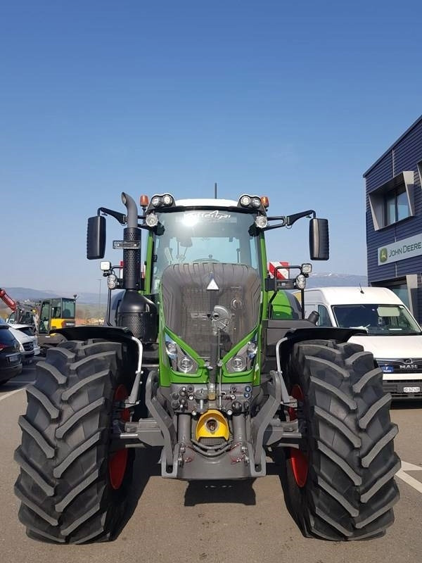Fendt 828 Vario Profi Plus - Trator: foto 5 Fendt 828 Vario Profi Plus - Trator: foto 5