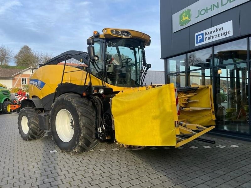 New Holland FR 450 - Picadora de forragem automotriz: foto 1 New Holland FR 450 - Picadora de forragem automotriz: foto 1