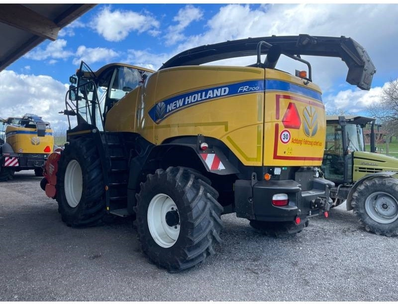 New Holland FR 700 - Picadora de forragem automotriz: foto 4 New Holland FR 700 - Picadora de forragem automotriz: foto 4