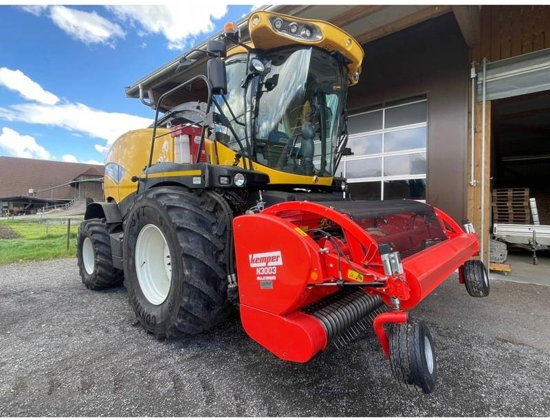New Holland FR 700 - Picadora de forragem automotriz: foto 1 New Holland FR 700 - Picadora de forragem automotriz: foto 1
