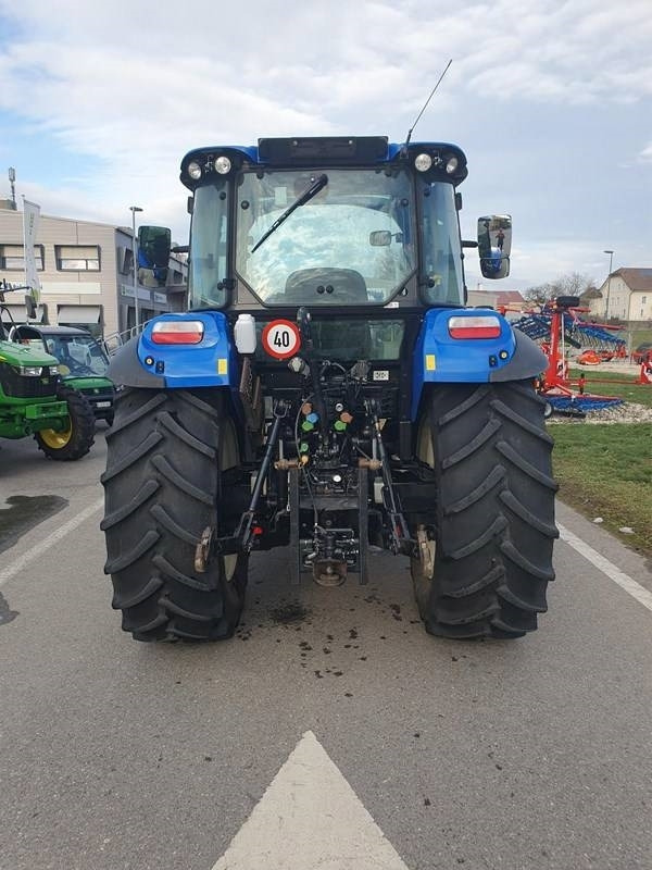 New Holland T 5.115 - Trator: foto 2 New Holland T 5.115 - Trator: foto 2