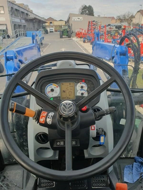 New Holland T 5.115 - Trator: foto 4 New Holland T 5.115 - Trator: foto 4
