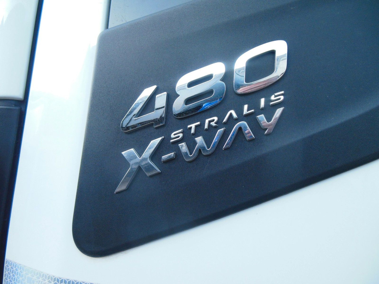 Iveco STRALIS X-WAY 480, 8X4, BORDMATIC, AHK, TOP!!! - Camião basculante: foto 5 Iveco STRALIS X-WAY 480, 8X4, BORDMATIC, AHK, TOP!!! - Camião basculante: foto 5