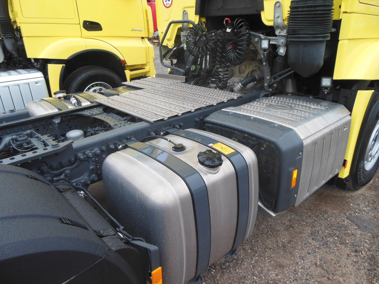 Locação financeira de  Mercedes-Benz 3353 ACTROS, 6X4, TRK, SET 120 TON, WIE NEUE!E!! Mercedes-Benz 3353 ACTROS, 6X4, TRK, SET 120 TON, WIE NEUE!E!!: foto 8