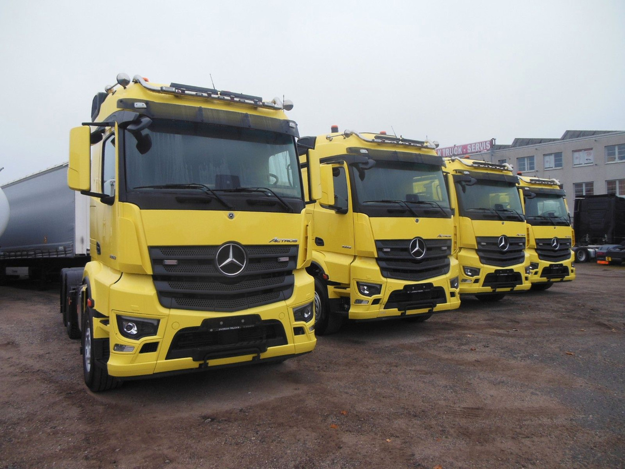 Mercedes-Benz 3353 ACTROS, 6X4, TRK, SET 120 TON, WIE NEUE!E!! - Tractor: foto 3 Mercedes-Benz 3353 ACTROS, 6X4, TRK, SET 120 TON, WIE NEUE!E!! - Tractor: foto 3