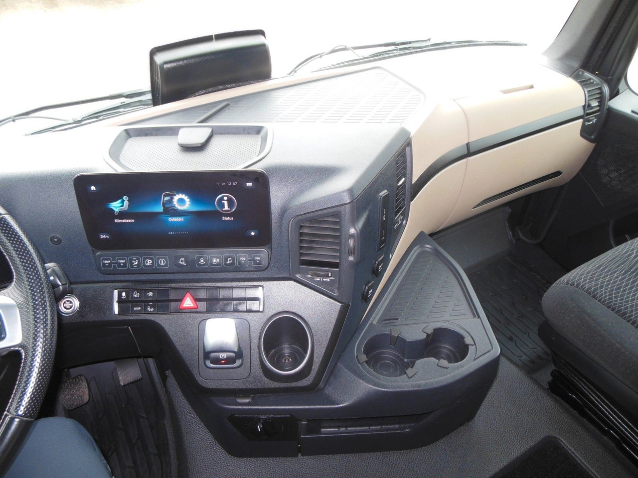 Locação financeira de Mercedes-Benz 3353 ACTROS, 6X4, TRK, SET 120 TON, WIE NEUE!E!! Mercedes-Benz 3353 ACTROS, 6X4, TRK, SET 120 TON, WIE NEUE!E!!: foto 32 Locação financeira de Mercedes-Benz 3353 ACTROS, 6X4, TRK, SET 120 TON, WIE NEUE!E!! Mercedes-Benz 3353 ACTROS, 6X4, TRK, SET 120 TON, WIE NEUE!E!!: foto 32